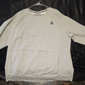 Reebok Men’s Light Gray Crewneck Sweatshirt